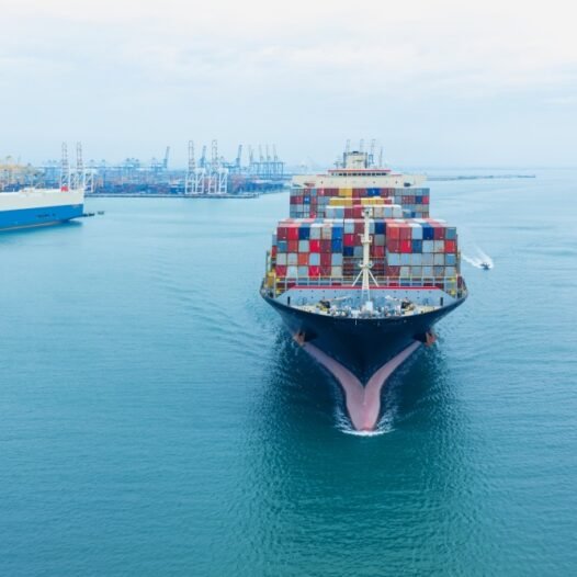 Communication skills between ships and ports and maritime surveillance in ports
